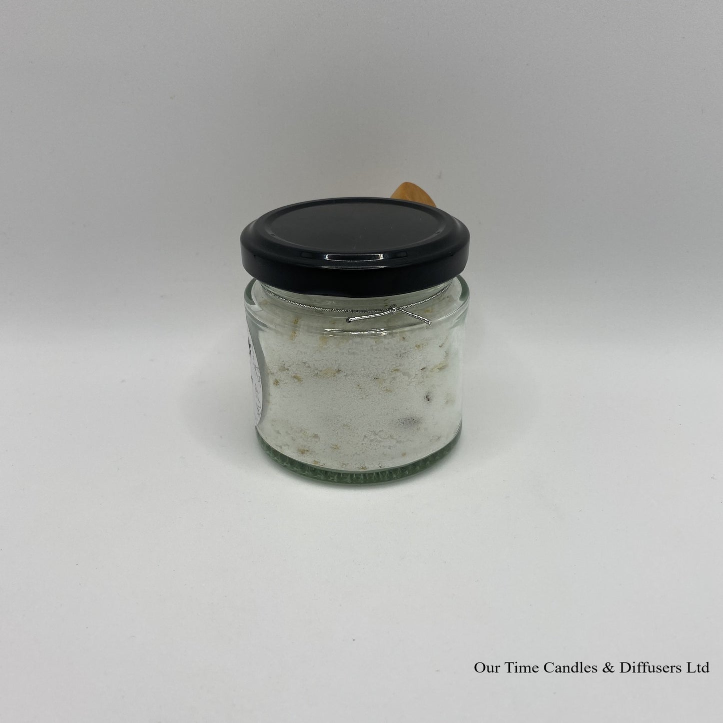 Bath Powder - Lemon product image showing filled jar with black lid