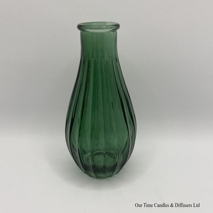 Fluted diffuser vase in green