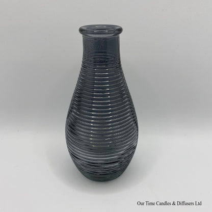 Lined diffuser vase in grey